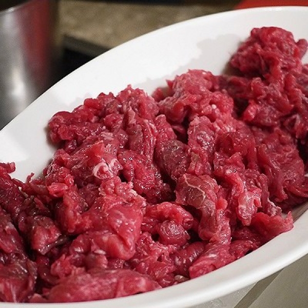 狡兔決定先去找牛肉哥,來碗 狡兔決定先去找牛肉哥,來碗